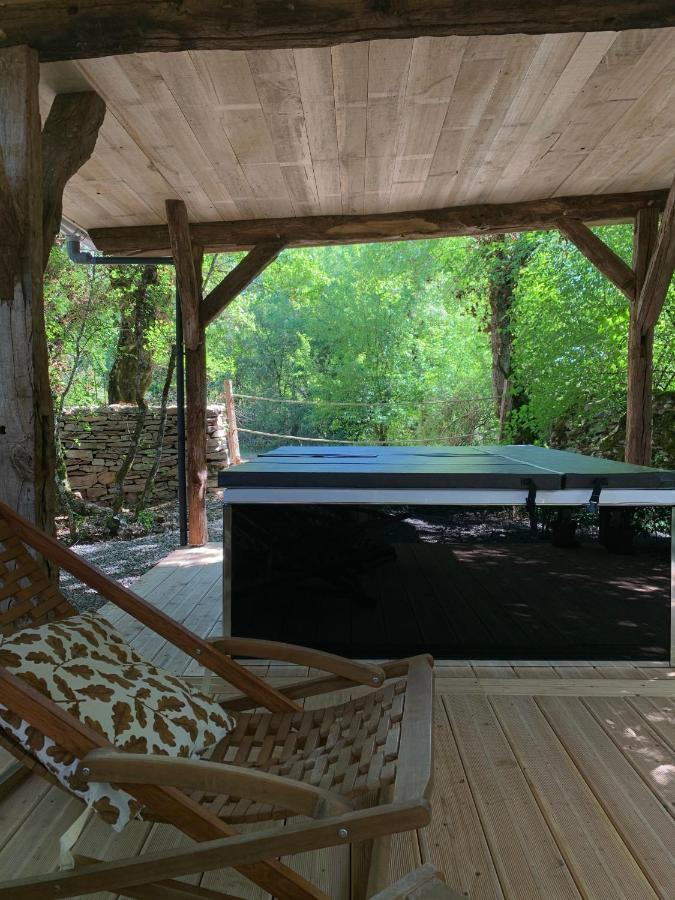 Cabane Lodge Avec Spa Privatif Livernon Exterior foto